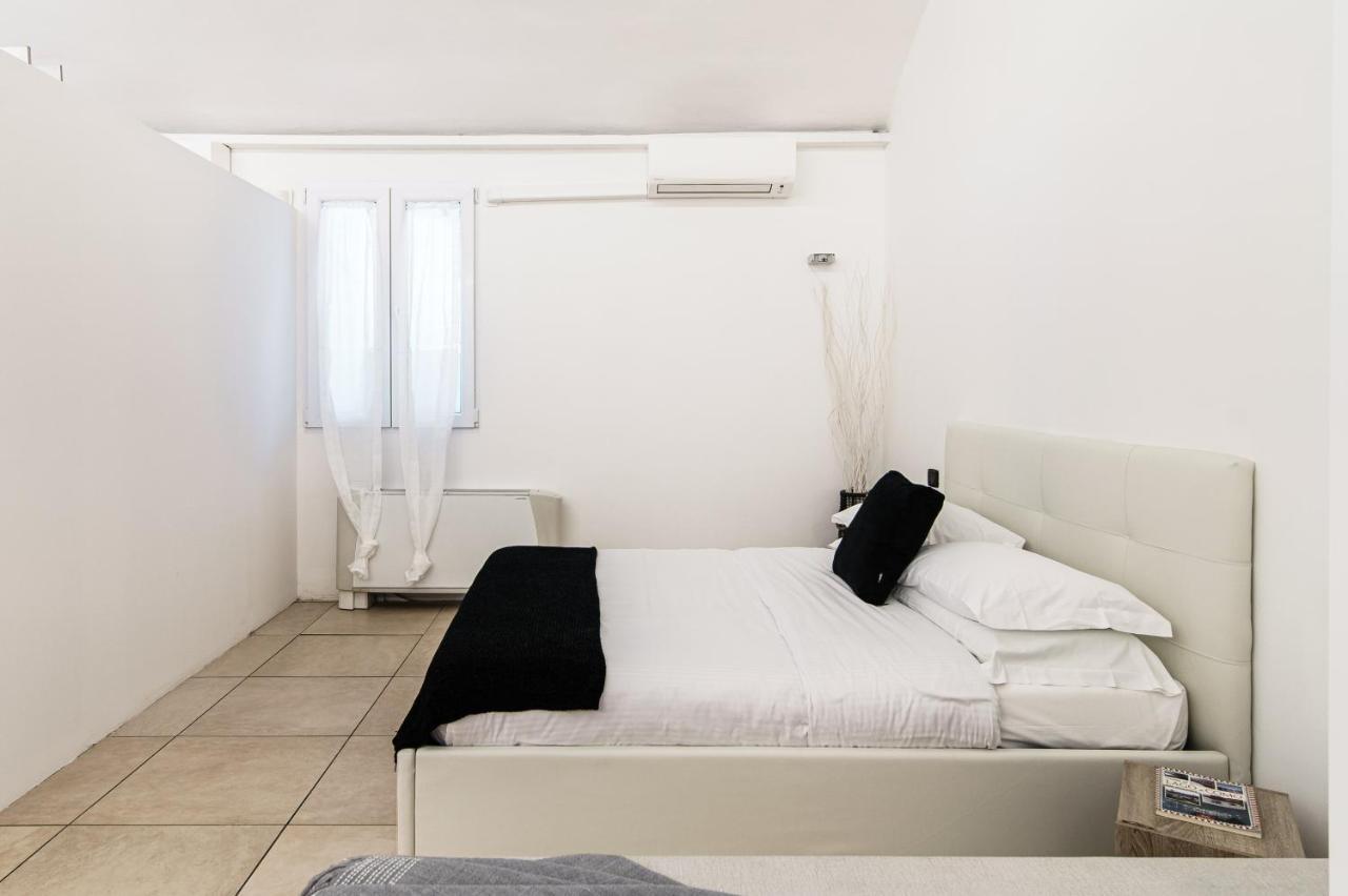 Loft Near Duomo Apartman Como Kültér fotó