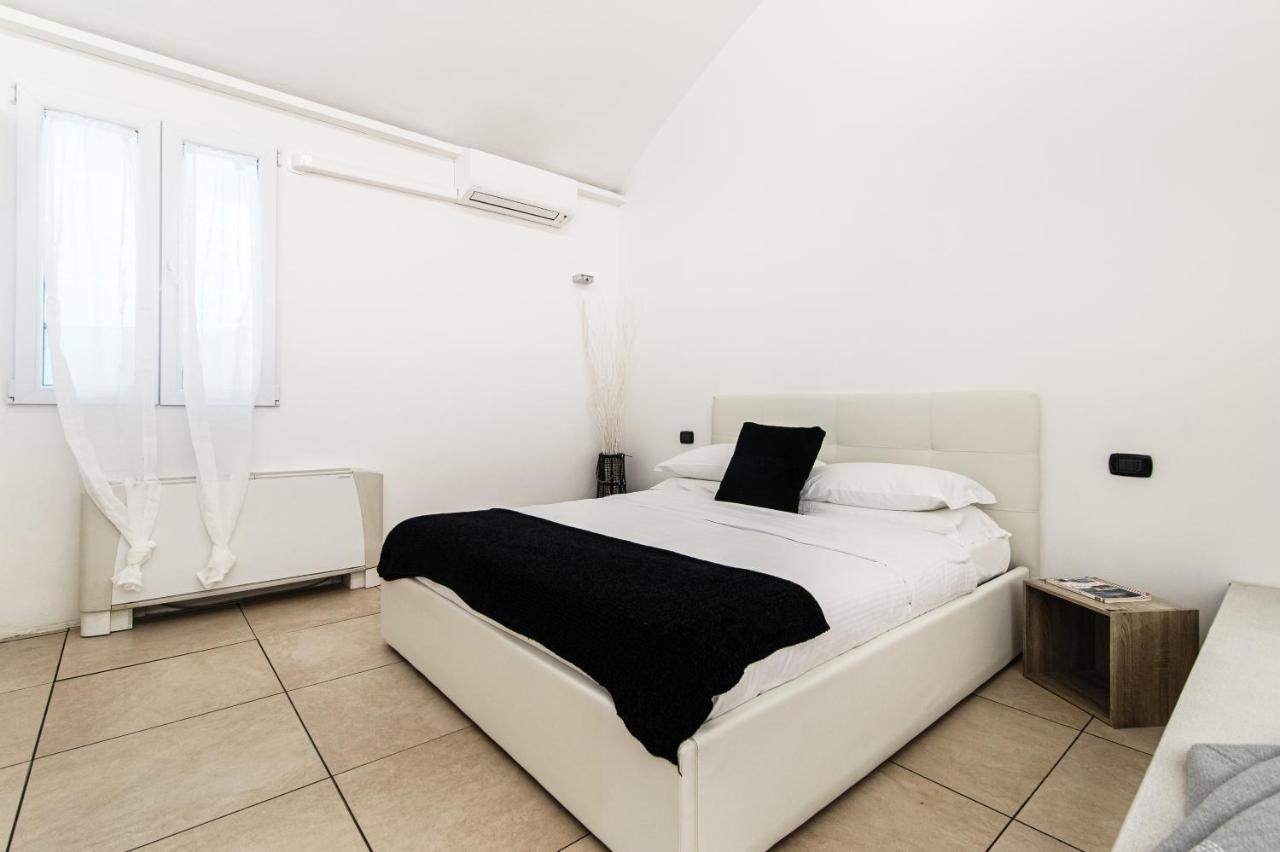 Loft Near Duomo Apartman Como Kültér fotó